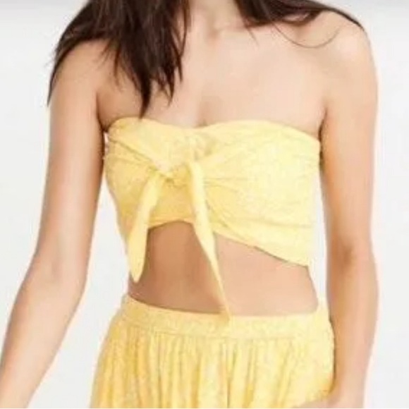 Abercrombie and Fitch‎ Yellow Floral Tub Top - Picture 1 of 4